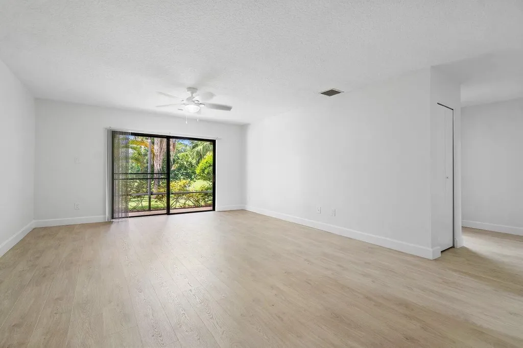 9405 Dundee Drive Lake Worth FL 33467
