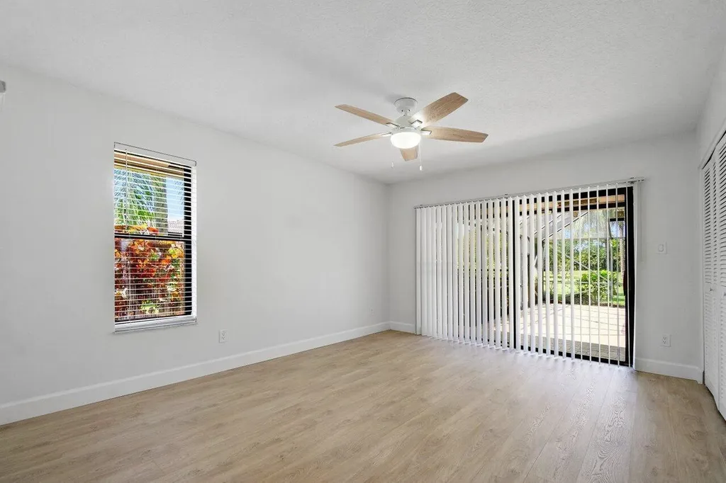 9405 Dundee Drive Lake Worth FL 33467