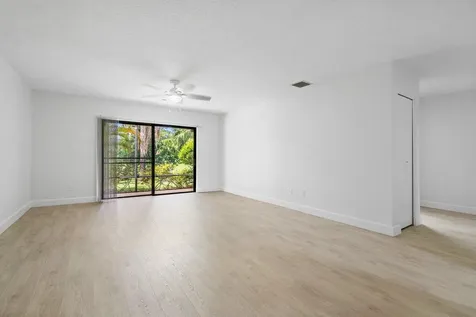 9405 Dundee Drive Lake Worth FL 33467