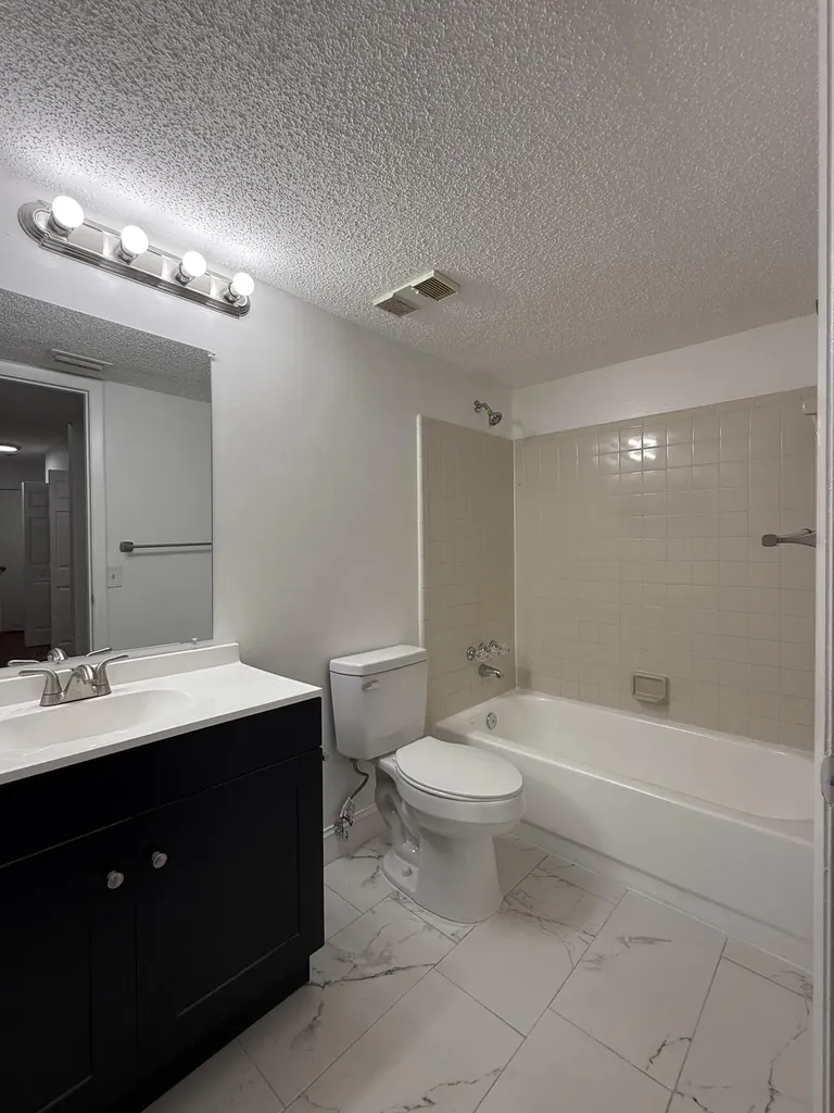 4341 W Mcnab Road Pompano Beach FL 33069