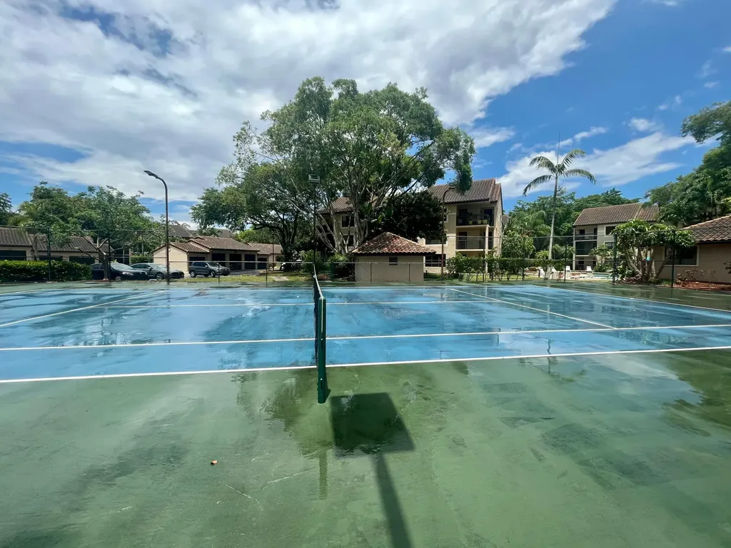 4341 W Mcnab Road Pompano Beach FL 33069