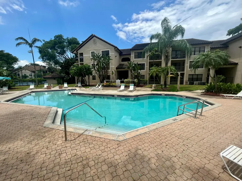 4341 W Mcnab Road Pompano Beach FL 33069