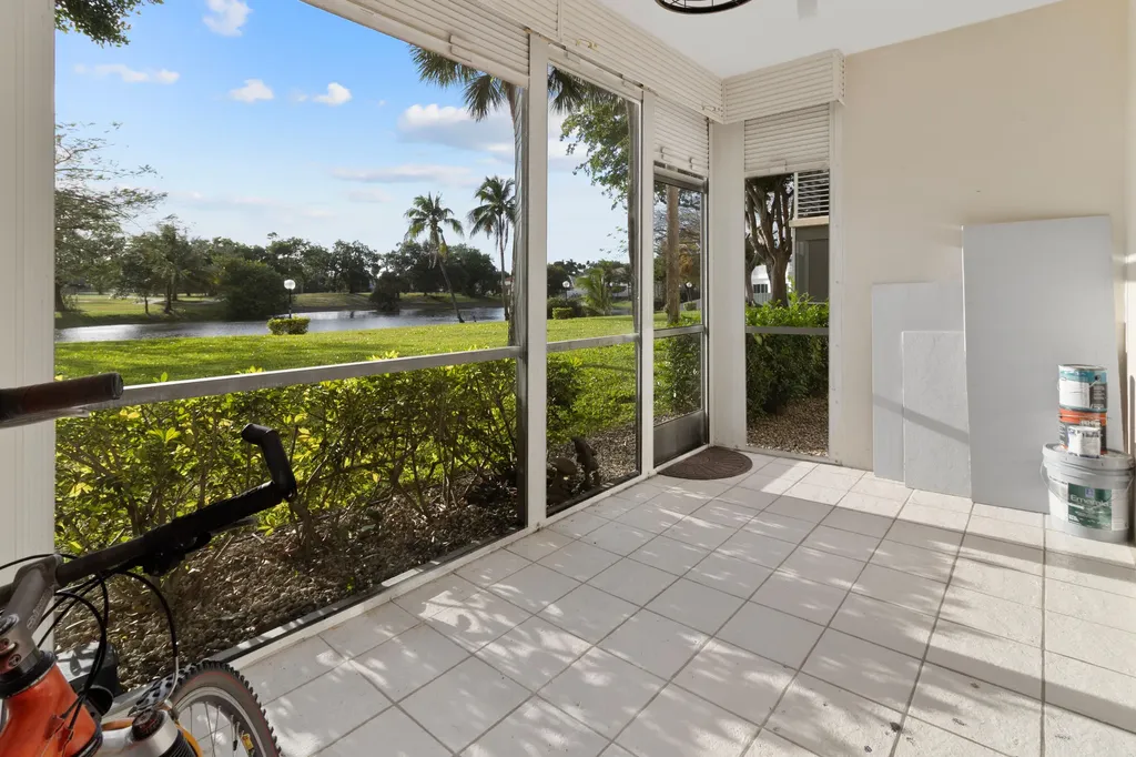 3499 Oaks Way Pompano Beach FL 33069