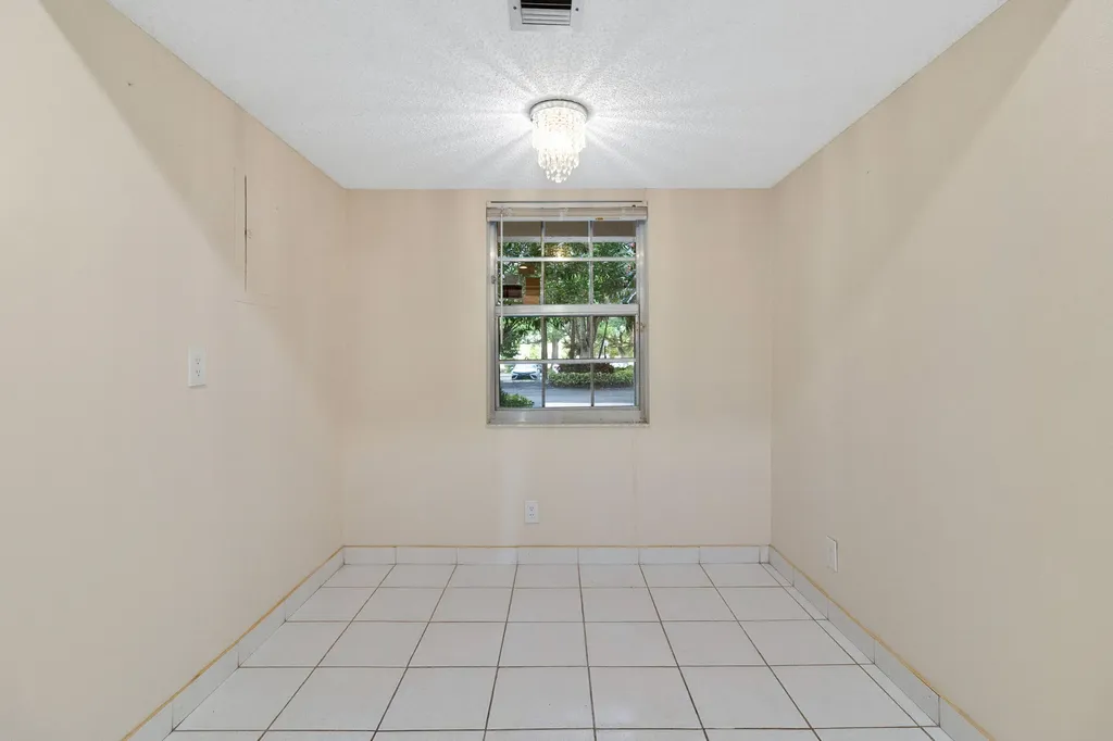 3499 Oaks Way Pompano Beach FL 33069