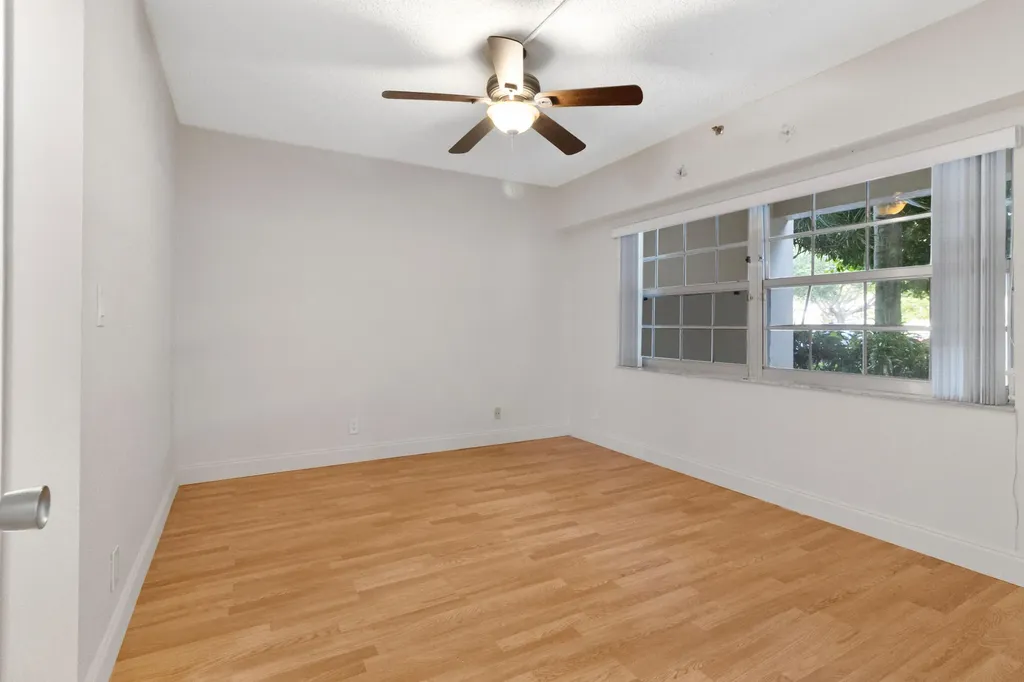 3499 Oaks Way Pompano Beach FL 33069