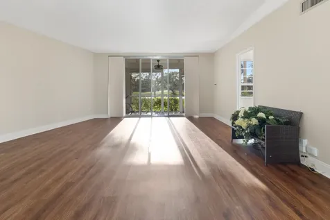 3499 Oaks Way Pompano Beach FL 33069
