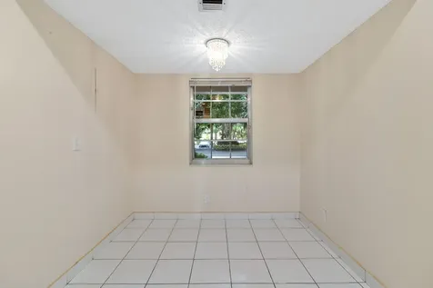 3499 Oaks Way Pompano Beach FL 33069