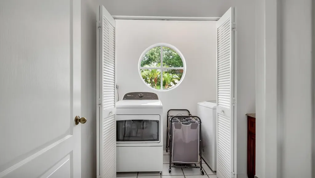 2510 Rampart Way S Hollywood FL 33026