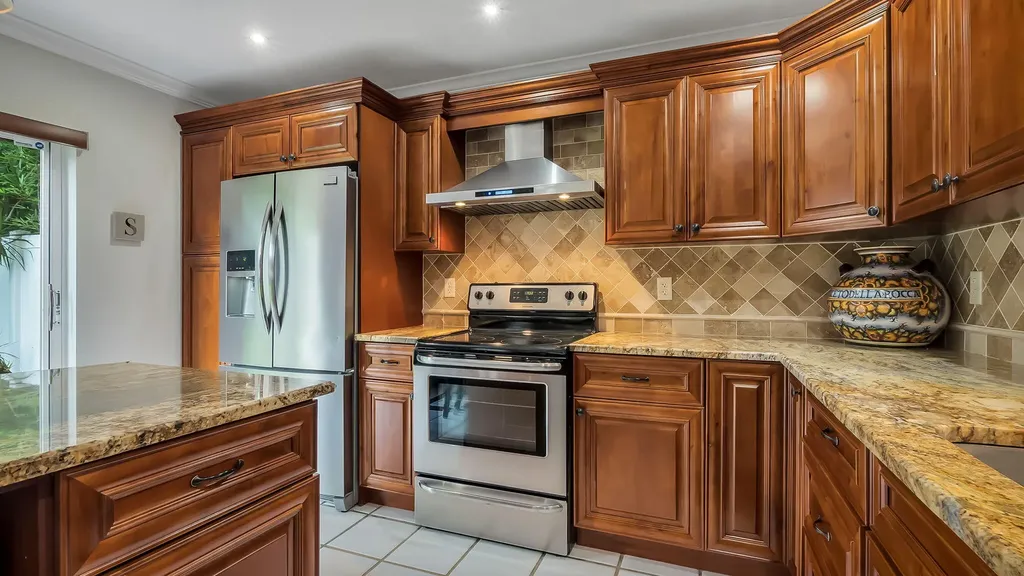 2510 Rampart Way S Hollywood FL 33026