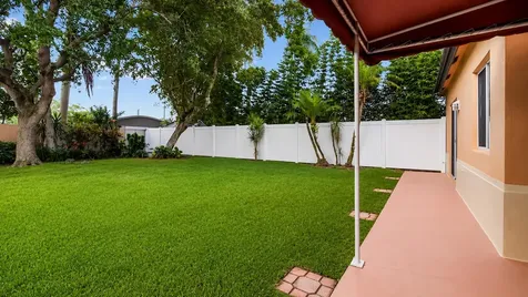 2510 Rampart Way S Hollywood FL 33026