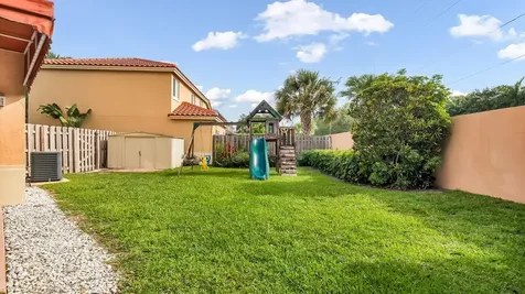 2510 Rampart Way S Hollywood FL 33026