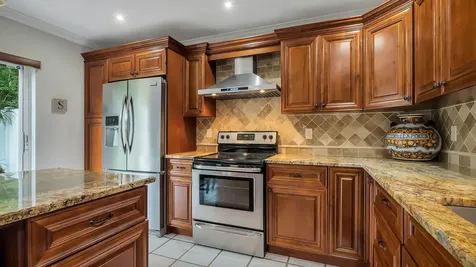 2510 Rampart Way S Hollywood FL 33026