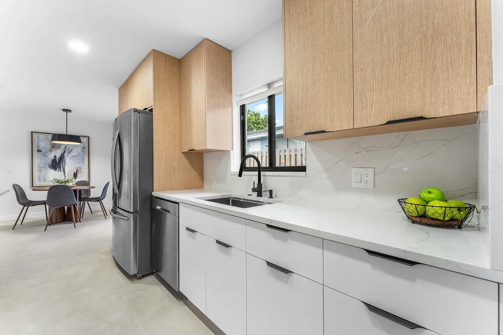 608 SE 2nd Avenue Delray Beach FL 33483