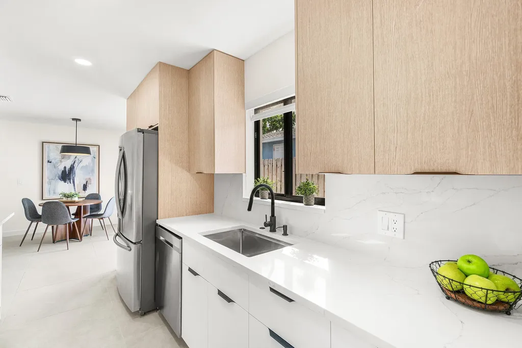 608 SE 2nd Avenue Delray Beach FL 33483
