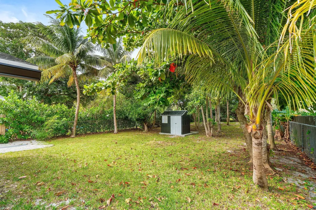 608 SE 2nd Avenue Delray Beach FL 33483