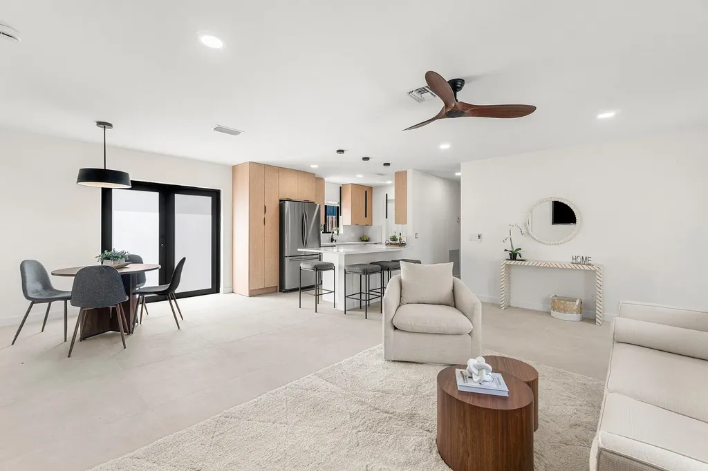 608 SE 2nd Avenue Delray Beach FL 33483