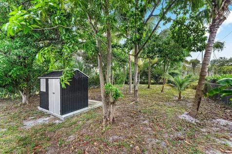 608 SE 2nd Avenue Delray Beach FL 33483