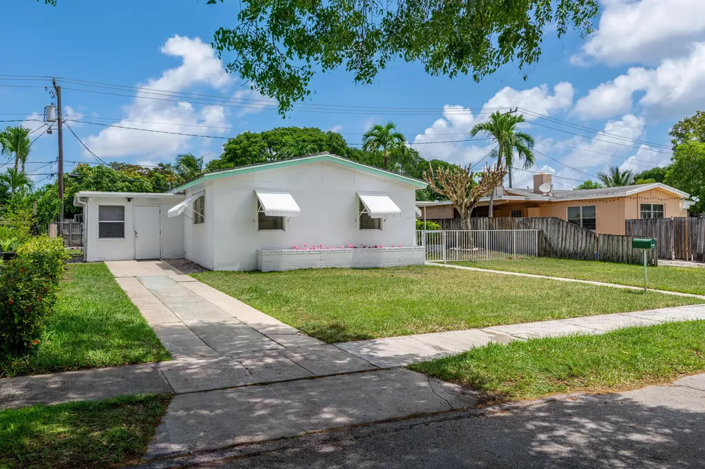 1029 Andrews Road West Palm Beach FL 33405