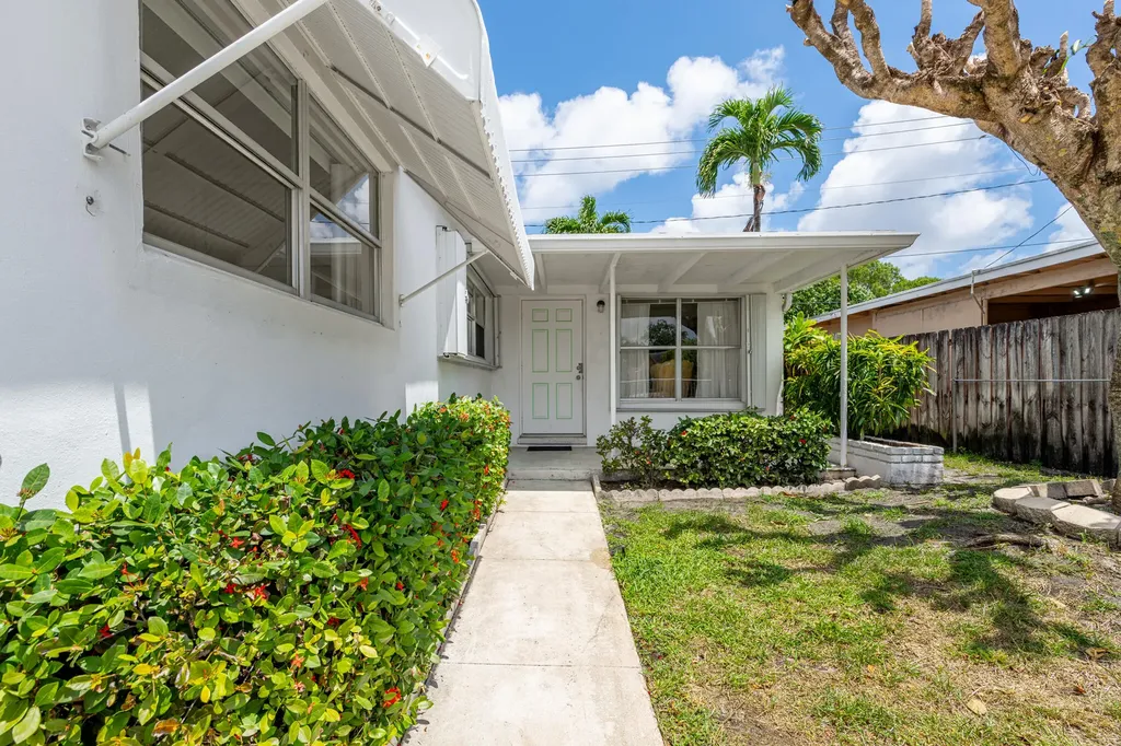 1029 Andrews Road West Palm Beach FL 33405