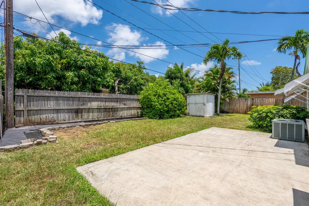 1029 Andrews Road West Palm Beach FL 33405