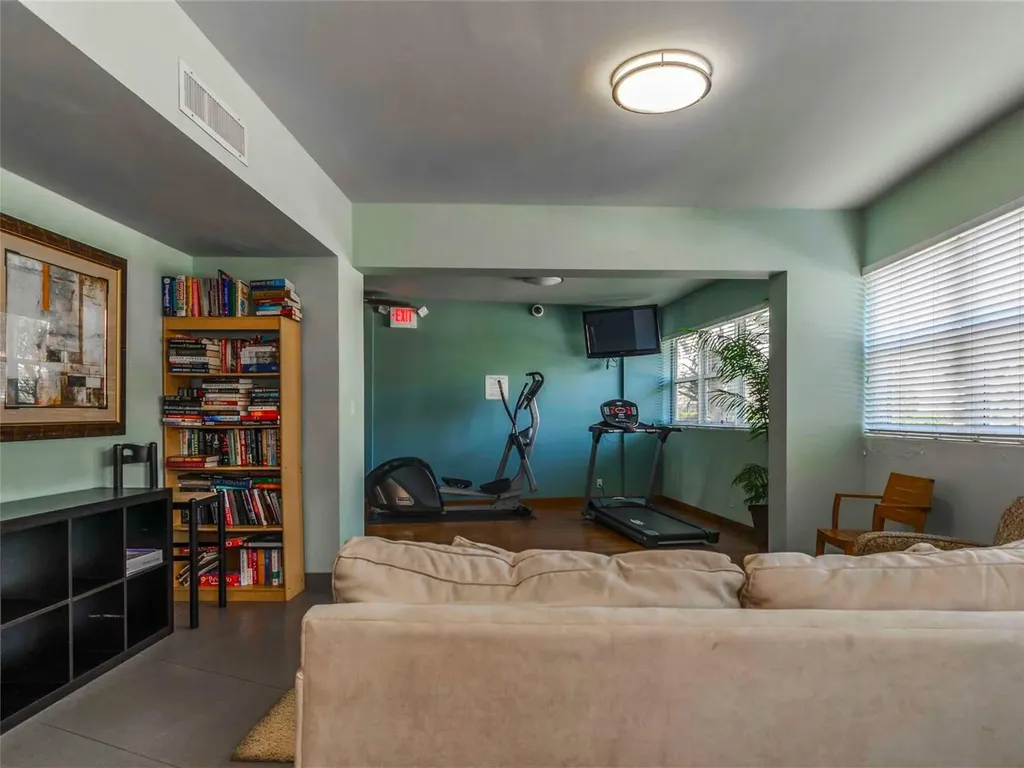 3250 NE 28th Street Fort Lauderdale FL 33308
