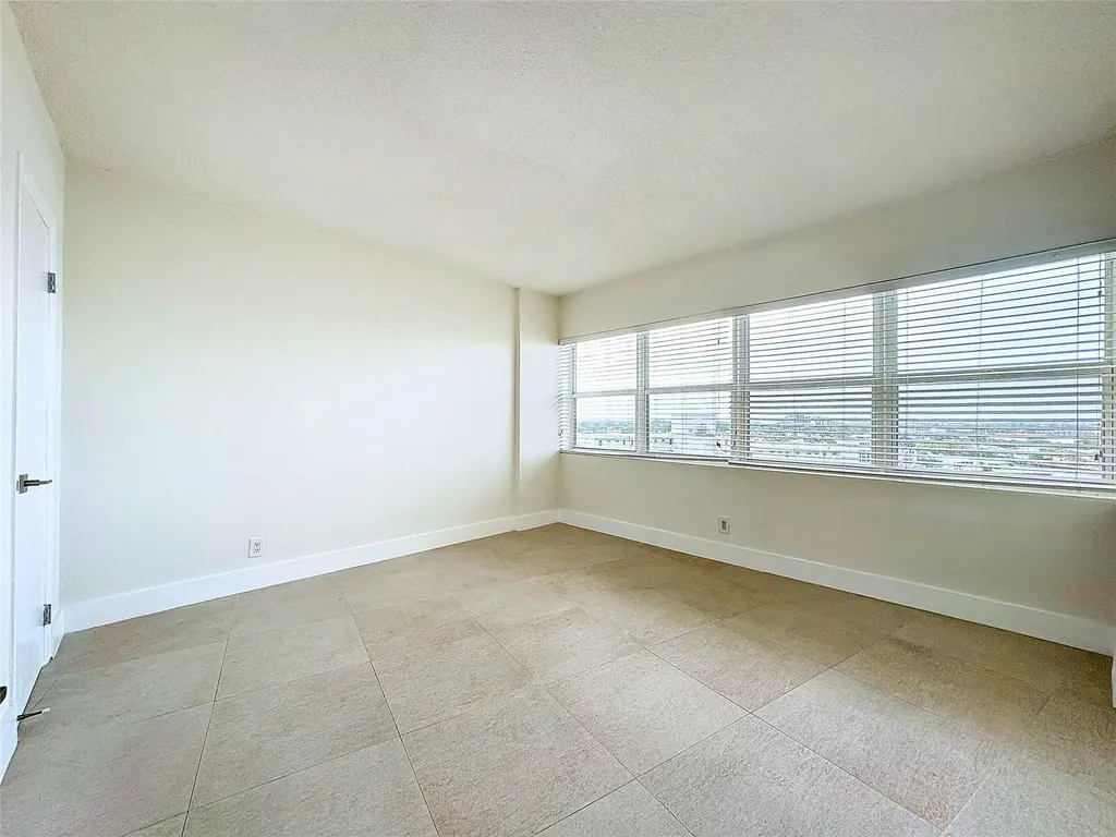 3250 NE 28th Street Fort Lauderdale FL 33308
