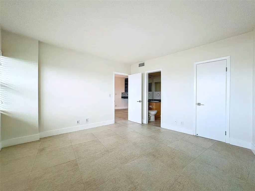 3250 NE 28th Street Fort Lauderdale FL 33308
