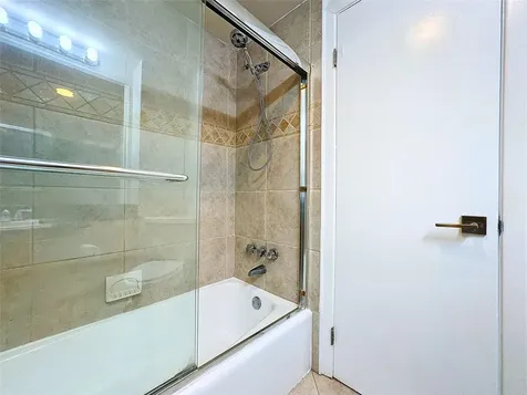 3250 NE 28th Street Fort Lauderdale FL 33308