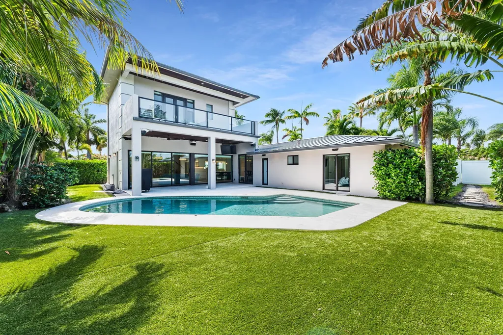 1100 SE 5th Court Deerfield Beach FL 33441