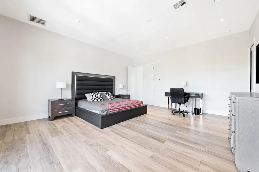 1100 SE 5th Court Deerfield Beach FL 33441