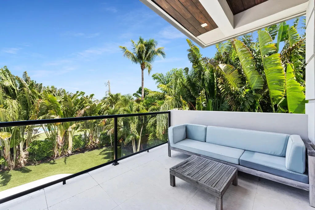 1100 SE 5th Court Deerfield Beach FL 33441