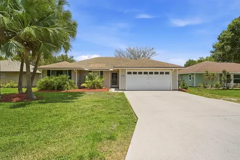 724 24th Square Vero Beach FL 32962