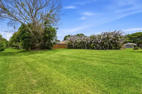 724 24th Square Vero Beach FL 32962