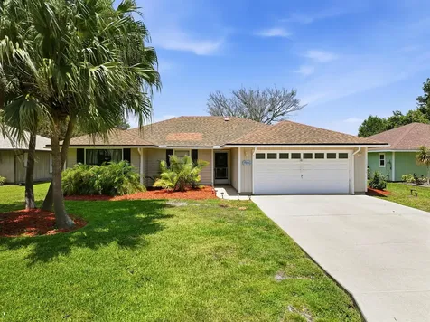 724 24th Square Vero Beach FL 32962