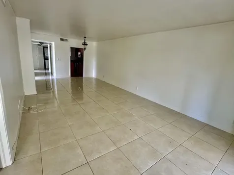 5981 Vía Vermilya Lantana FL 33462