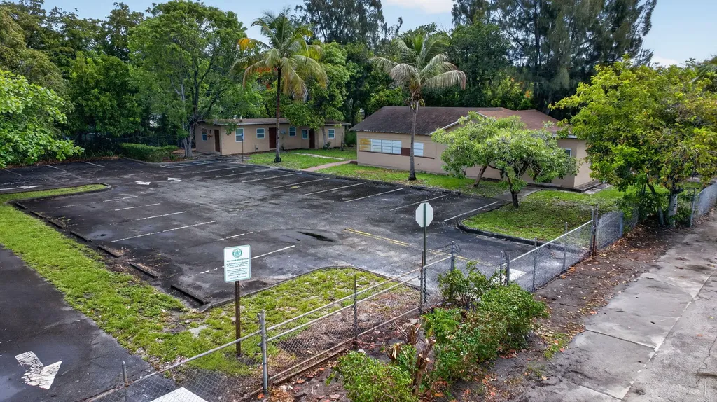 129 NW 11th Street Pompano Beach FL 33060