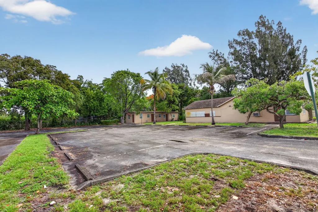 129 NW 11th Street Pompano Beach FL 33060
