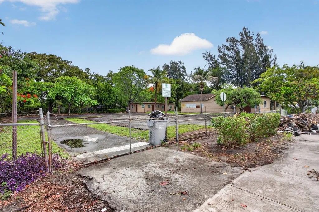 129 NW 11th Street Pompano Beach FL 33060