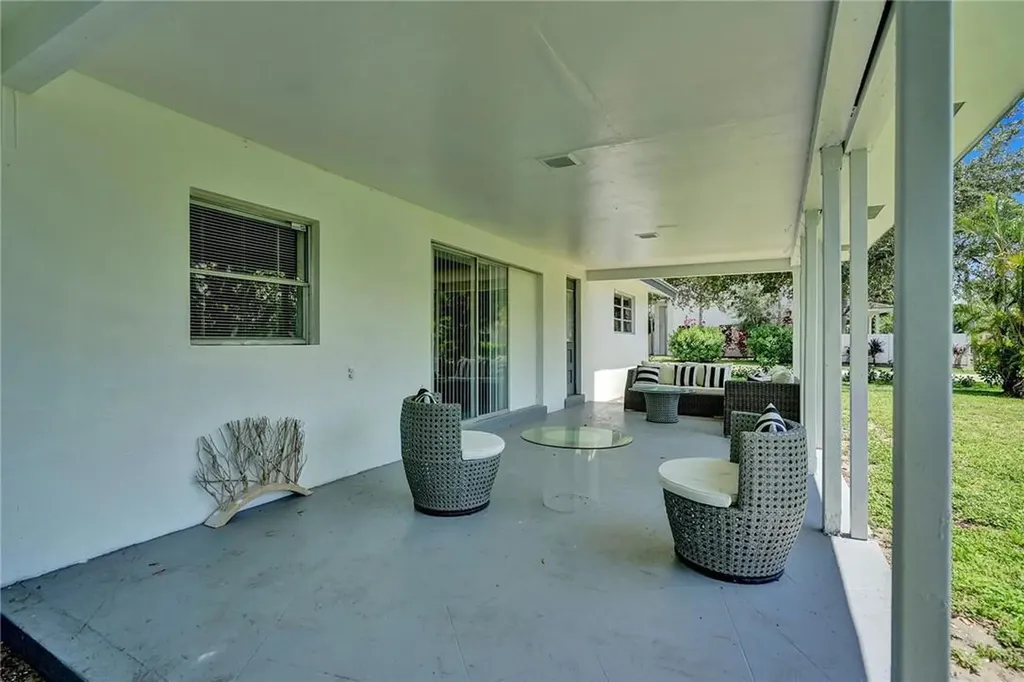 5101 NE 27th Avenue Lighthouse Point FL 33064