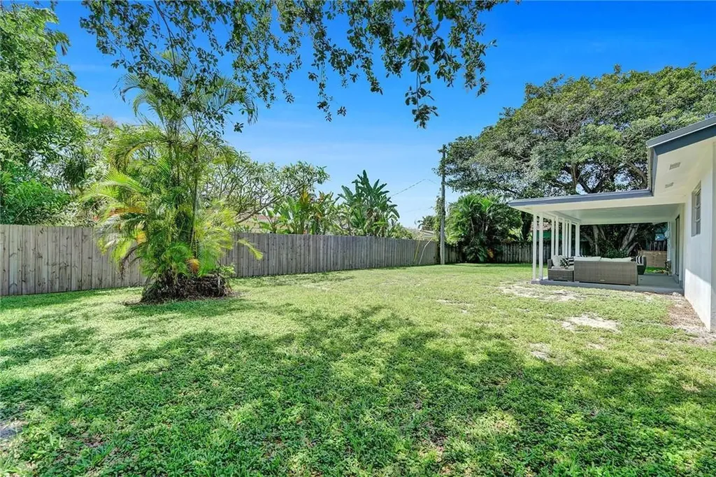 5101 NE 27th Avenue Lighthouse Point FL 33064