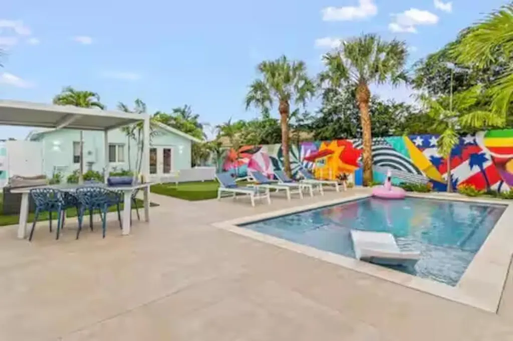 322 NW 4th Avenue Delray Beach FL 33444