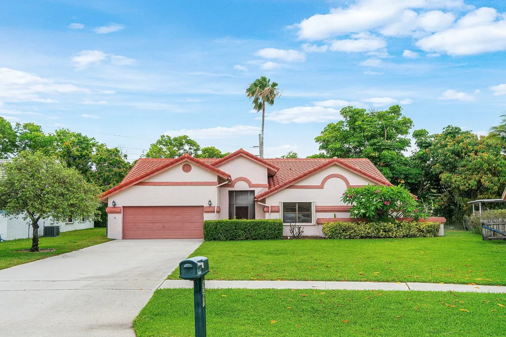 9297 Laurel Green Drive Boynton Beach FL 33437