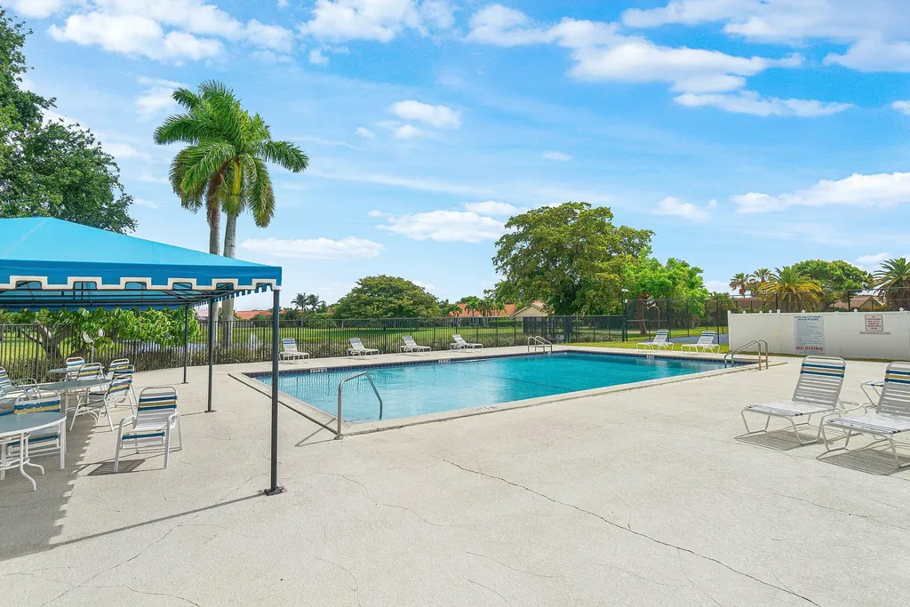 9297 Laurel Green Drive Boynton Beach FL 33437