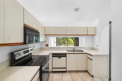 9297 Laurel Green Drive Boynton Beach FL 33437