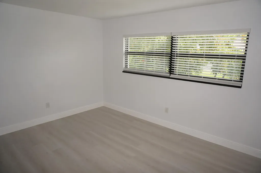 1513 39th Street West Palm Beach FL 33407