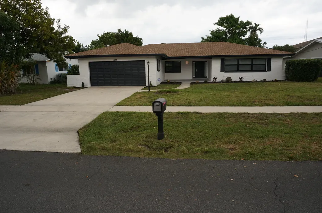 1513 39th Street West Palm Beach FL 33407