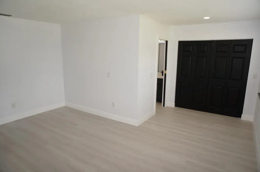 1513 39th Street West Palm Beach FL 33407