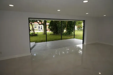 1513 39th Street West Palm Beach FL 33407