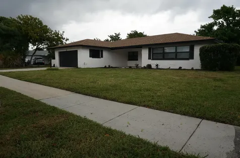 1513 39th Street West Palm Beach FL 33407