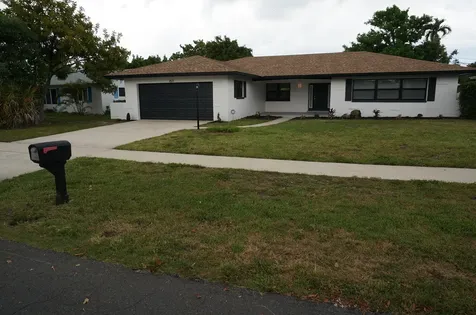 1513 39th Street West Palm Beach FL 33407
